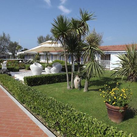 Bed And Breakfast Bagno Venezia Marina Di Carrara Eksteriør billede