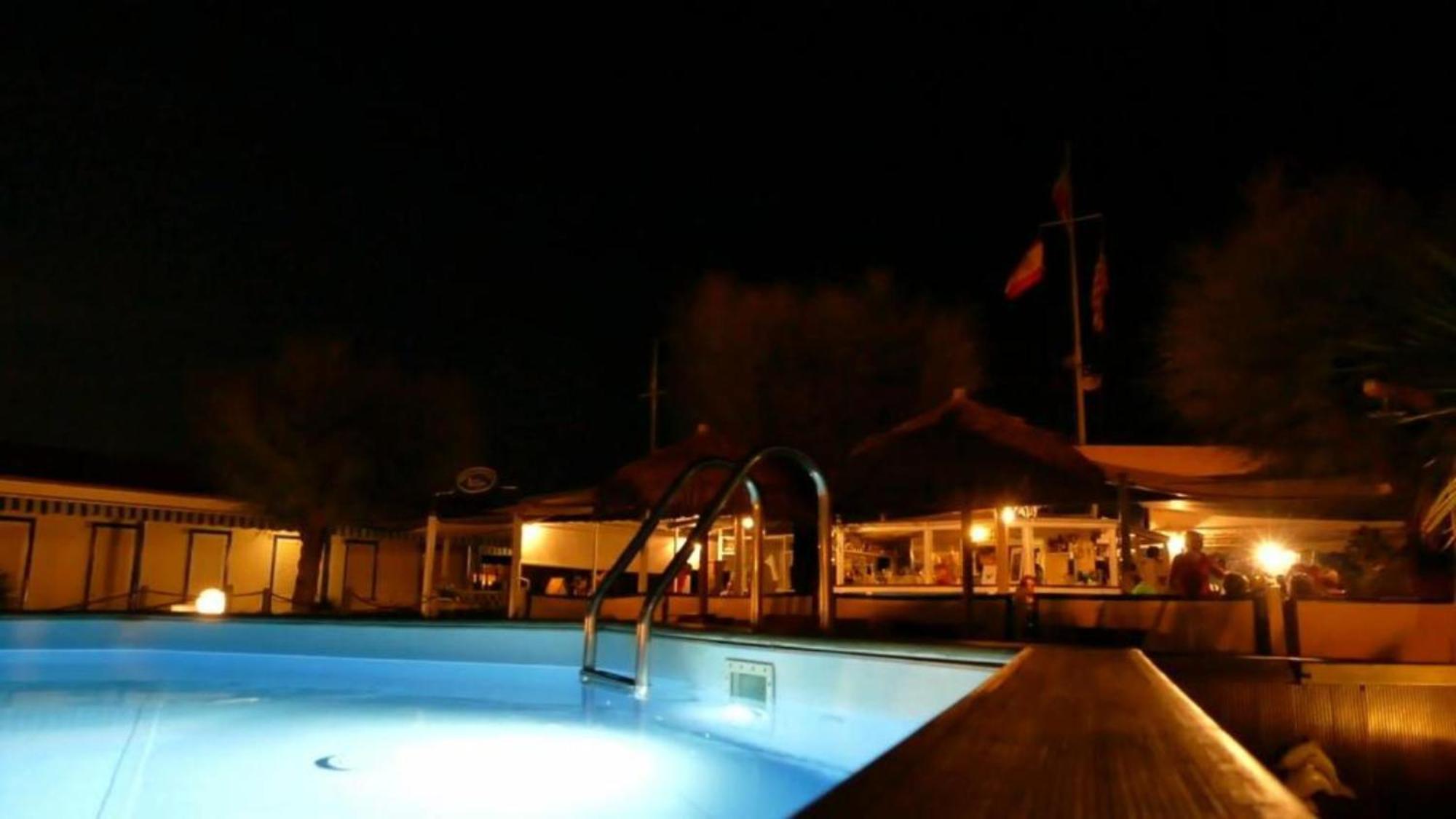 Bed And Breakfast Bagno Venezia Marina Di Carrara Eksteriør billede