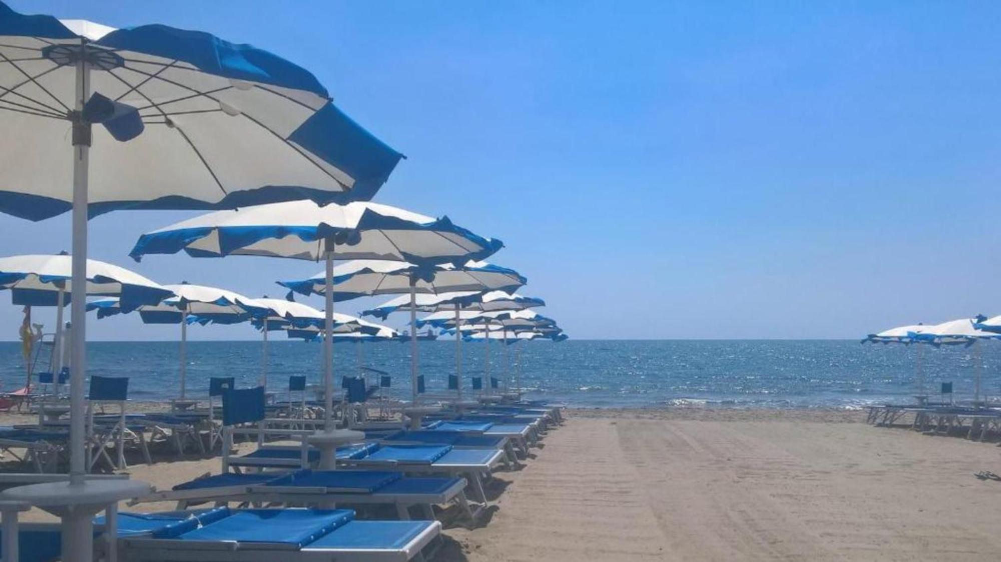 Bed And Breakfast Bagno Venezia Marina Di Carrara Eksteriør billede