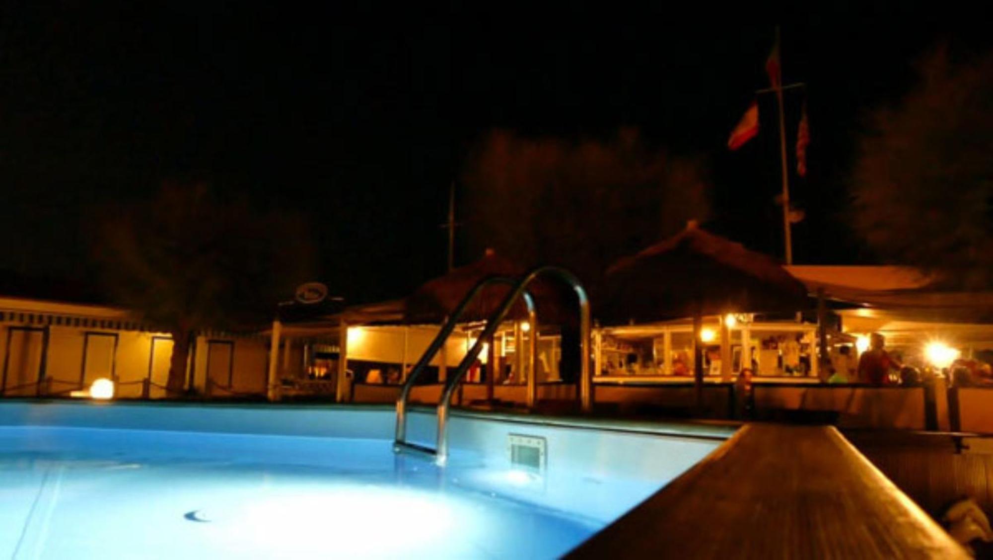 Bed And Breakfast Bagno Venezia Marina Di Carrara Eksteriør billede